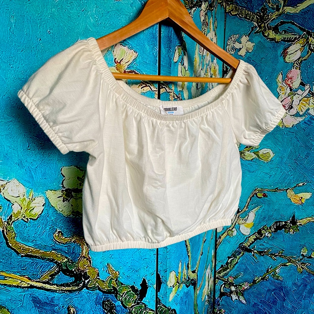 Crop Top// M// Smoke Free Home